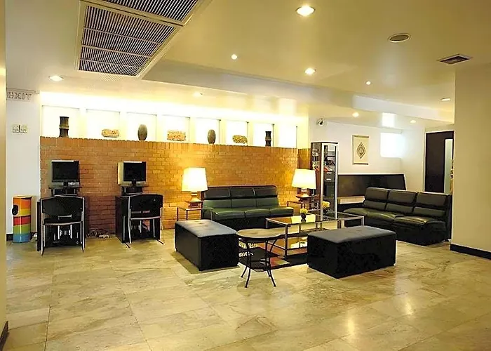 Reno מלון 3*